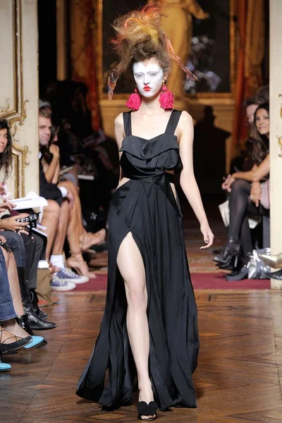 Look 50